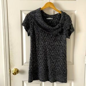 Tunic sweater with with button front